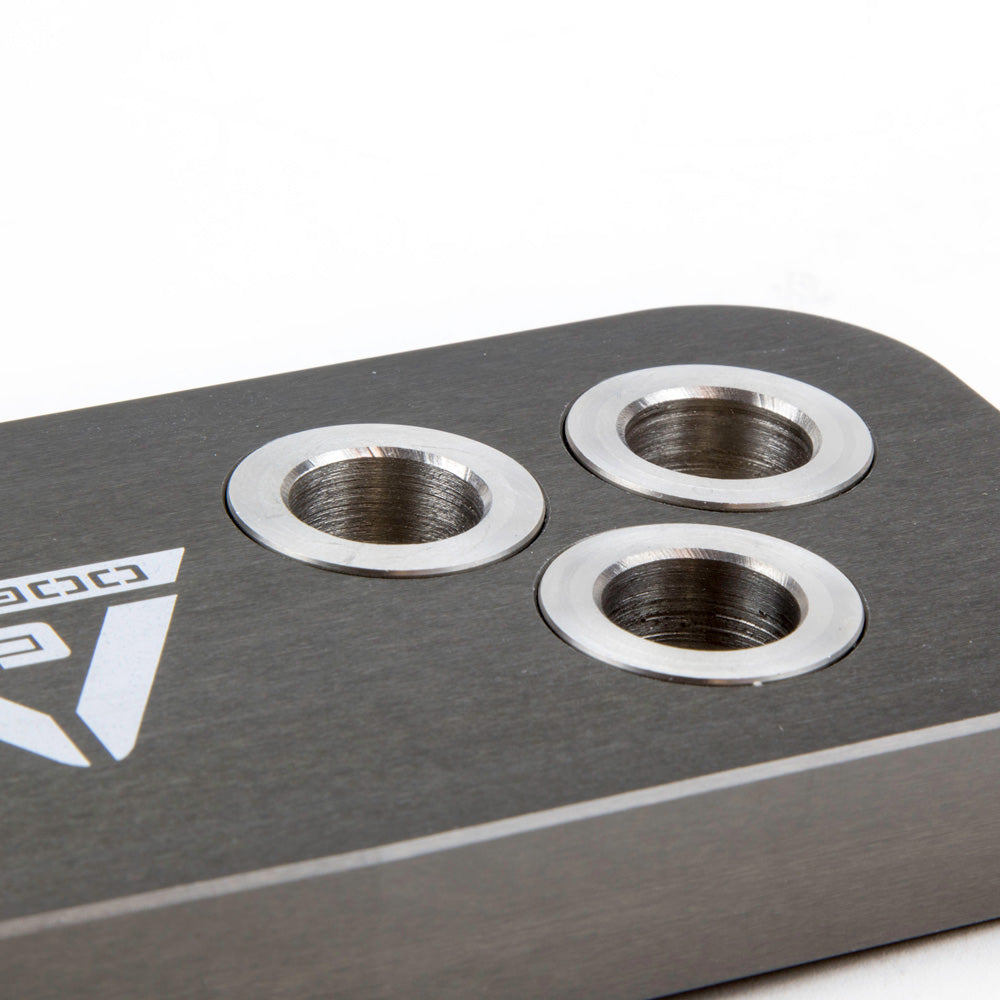 Voodoo 13 'Rear Lower Control Arms with +5 to -5 degrees of Camber #LOSC-0100BK