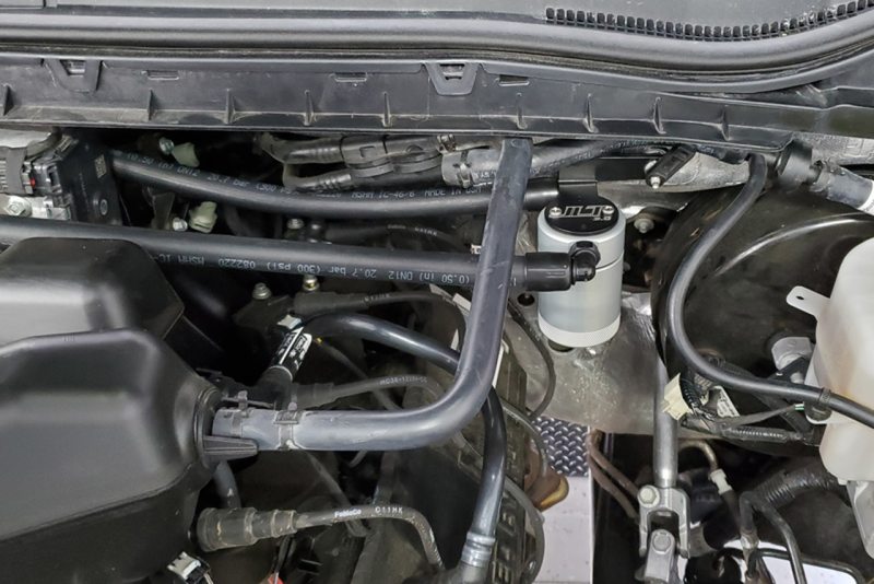J&L 17-22 Ford F-250 6.2L/7.3L Passenger Side Oil Separator 3.0 - Clear Anodized