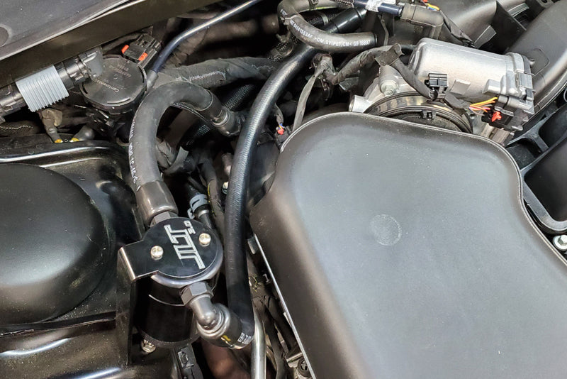 J&L 11-23 3.6L V6 Dodge Charger/Challenger/Chrysler 300C Oil Separator 3.0 - Black Anodized