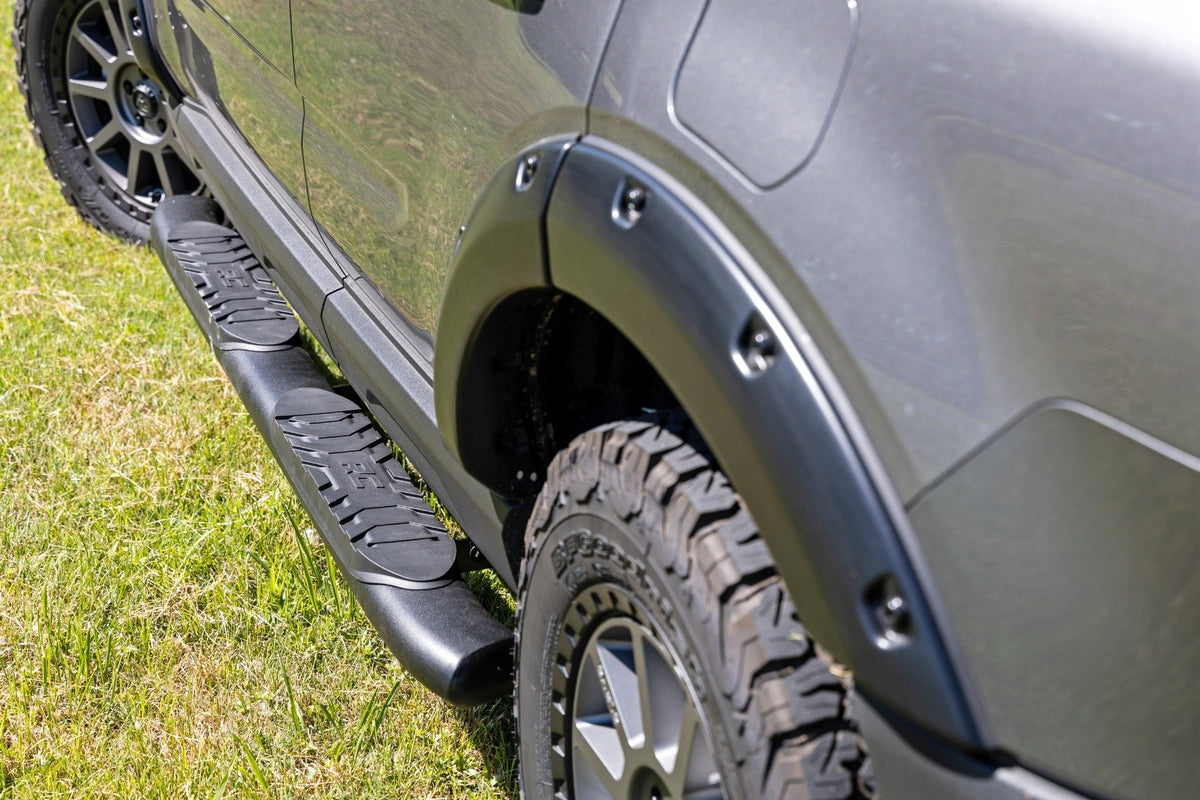 Oval Nerf Steps | Black | Ford Bronco Sport 4WD (2021-2025)