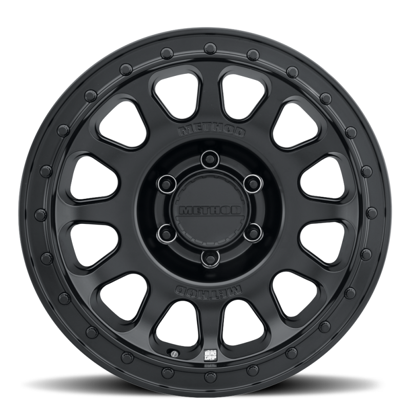 Method MR709 HD Bead Grip 17x 8.5in / ET0 / 5x5 BP / 71.5mm Bore - Black Wheel