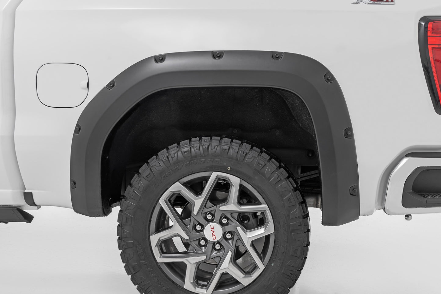 Pocket Fender Flares | GNO Thunderstorm Gray | GMC Sierra 1500 2WD/4WD (2019-2025 & Classic)