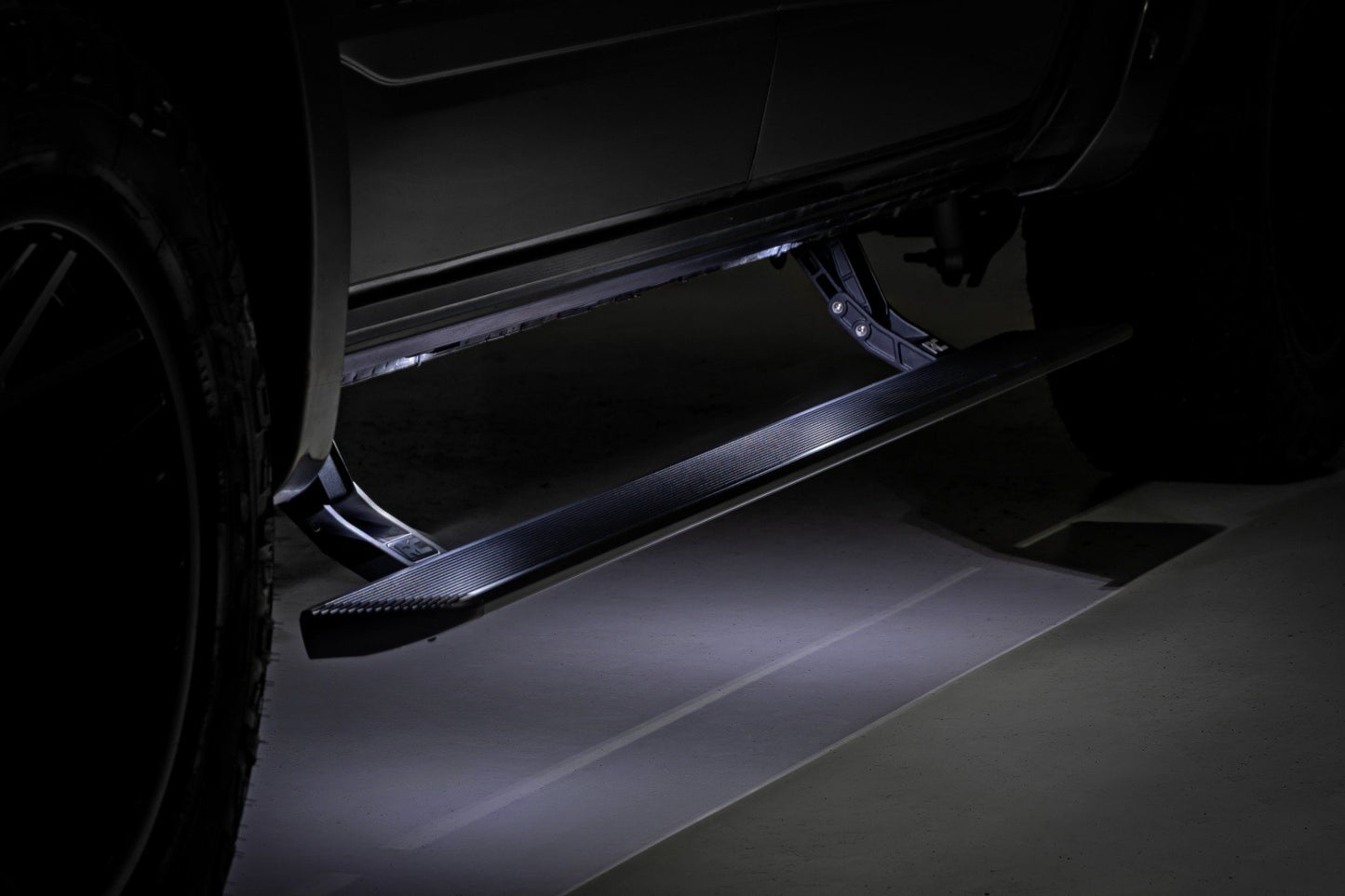 Power Running Boards | HT-Series | Crew Cab | Ram 1500 (19-25)/1500 TRX (21-24)