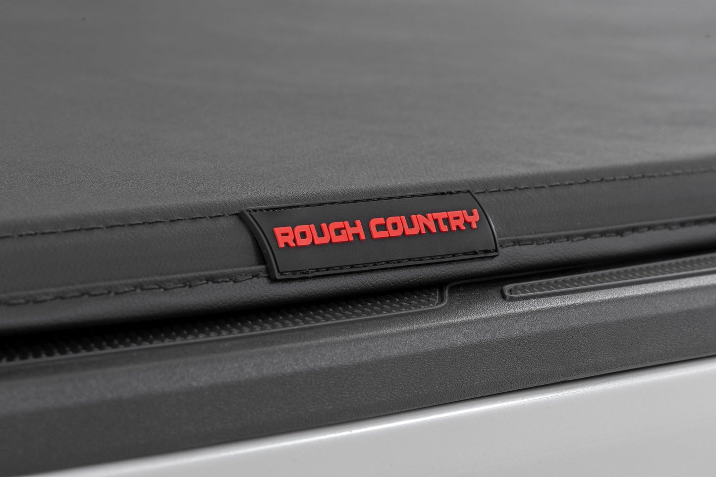 Soft Tri-Fold Bed Cover | 5' Bed | Dbl Cab | Toyota Tacoma 2WD/4WD (2024-2026)