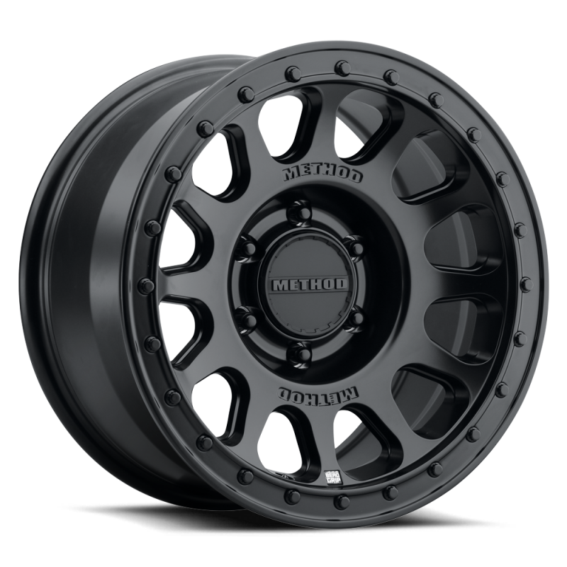 Method MR709 HD Bead Grip 17x 8.5in / ET25 / 6x5.5 BP / 106.25mm Bore - Black Wheel