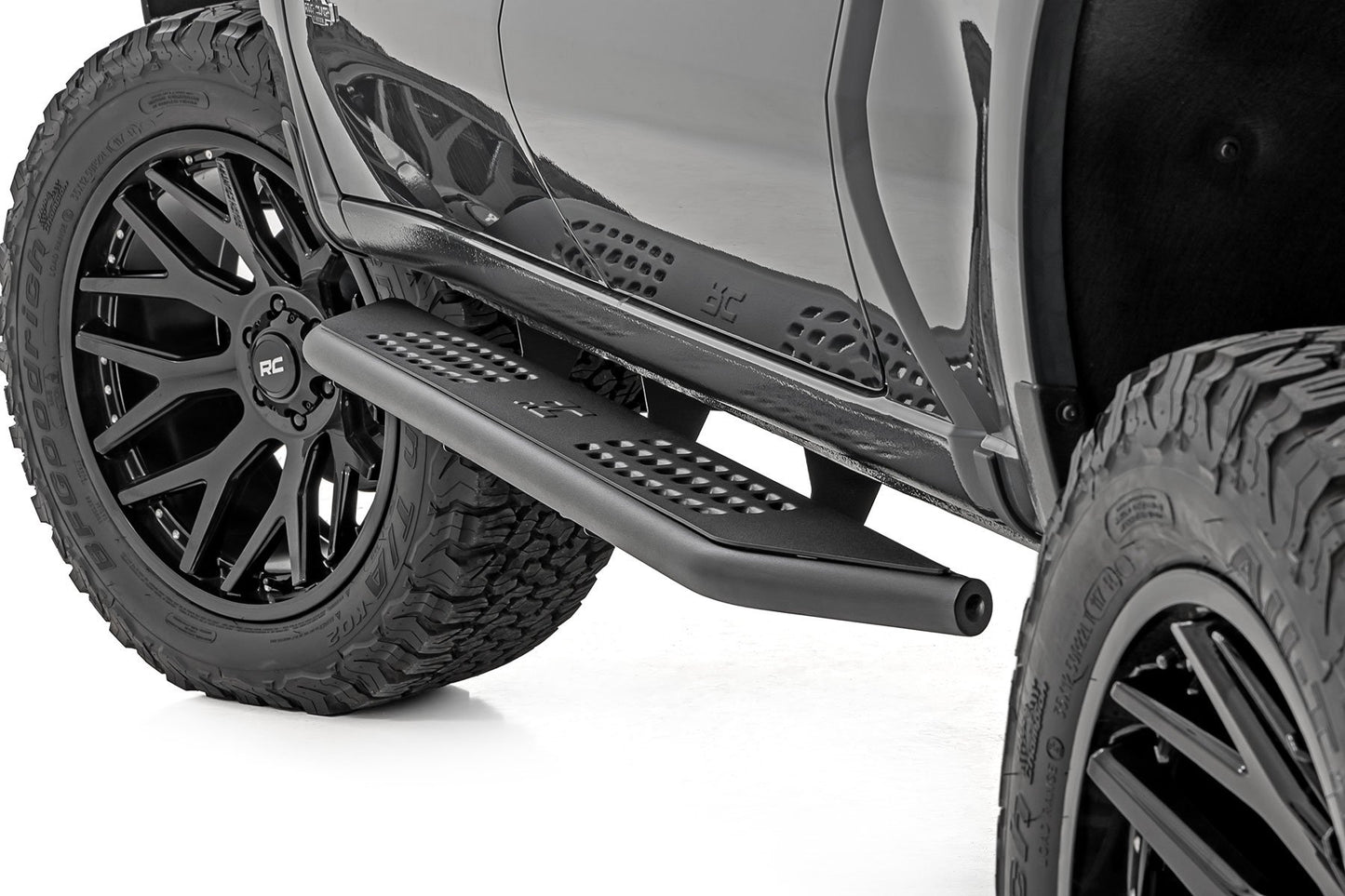 OV2 Running Boards | Side Step Bars | Crew Cab | Chevy/GMC 1500/2500HD (19-26 & Refresh)