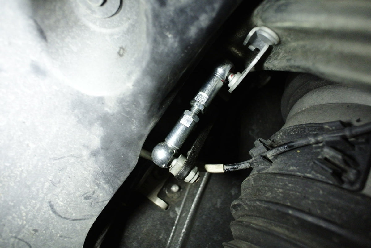 Audi A8/S8 2013+ (Models w/ Air Suspension) Air Ride Lowering Link Kit (10mm Ball Size x8) – MRC-BM-0401