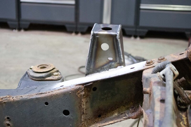 Rust Buster 95-04 Toyota Tacoma Double Cab Front Bed Mount