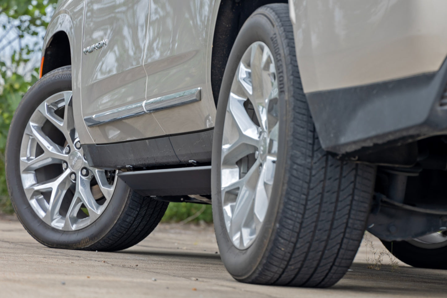 Power Running Boards | Dual Electric Motor | GMC Yukon XL 1500 2WD/4WD (21-26)