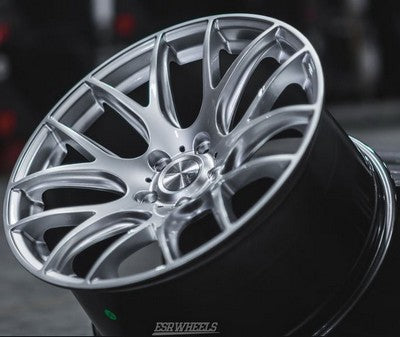 ESR Wheels SR12 HYPER SILVER 19x10.5 5X120 ET22 CB74.1