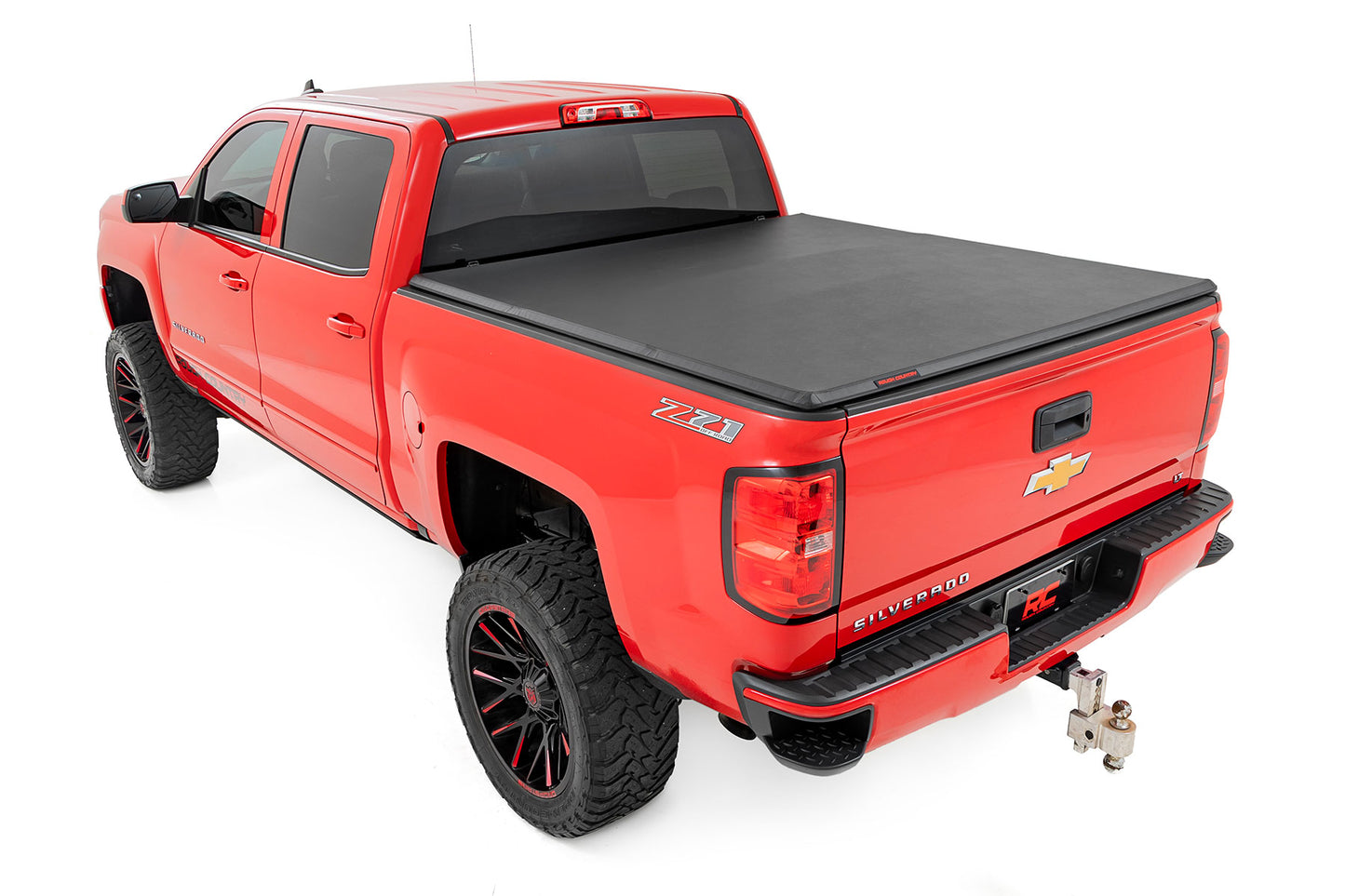 Bed Cover | Tri Fold | Soft | 5'9" Bed | Chevy/GMC 1500 (14-18)