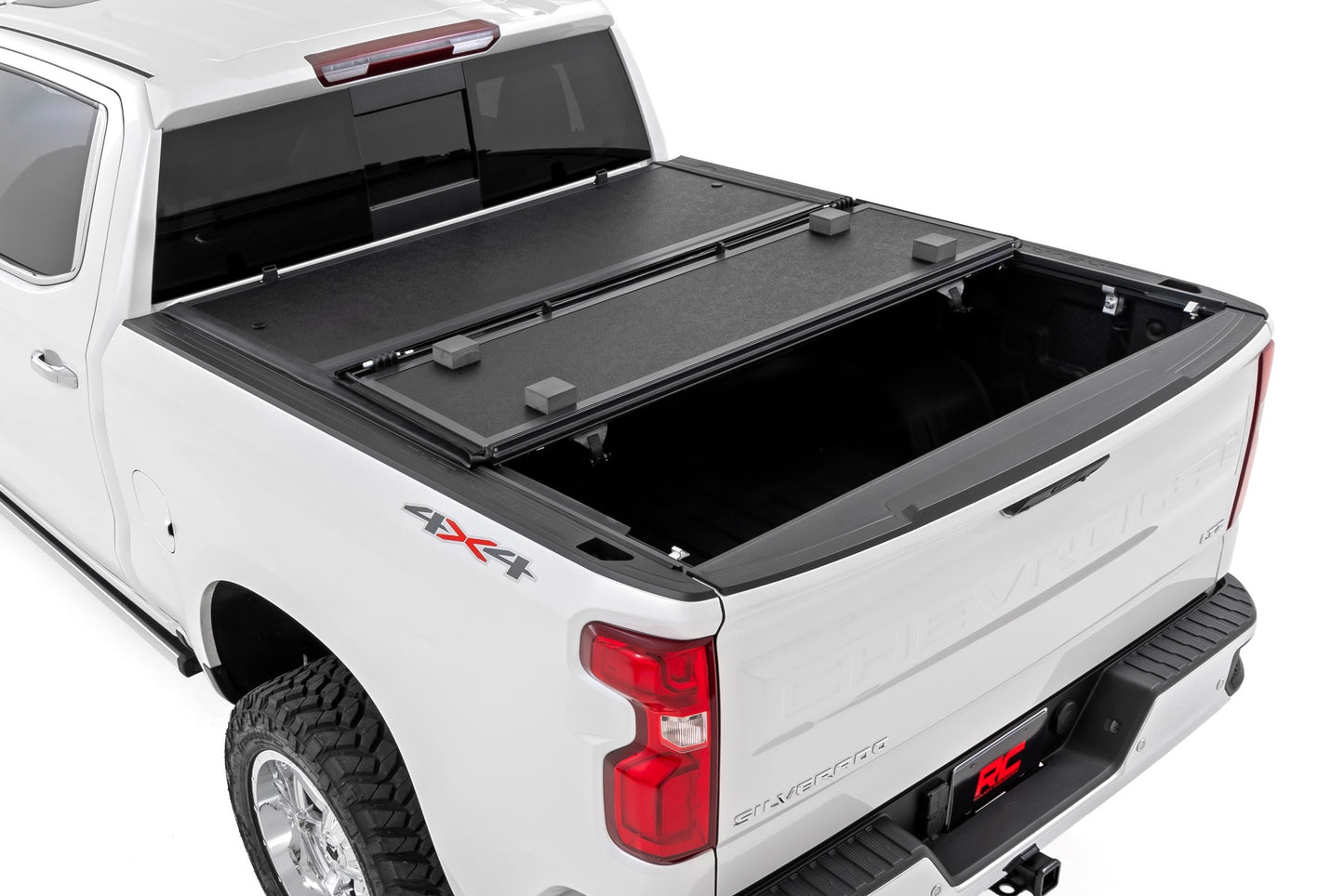 Hard Low Profile Bed Cover | 5'10" Bed | Chevy/GMC 1500 (19-23)