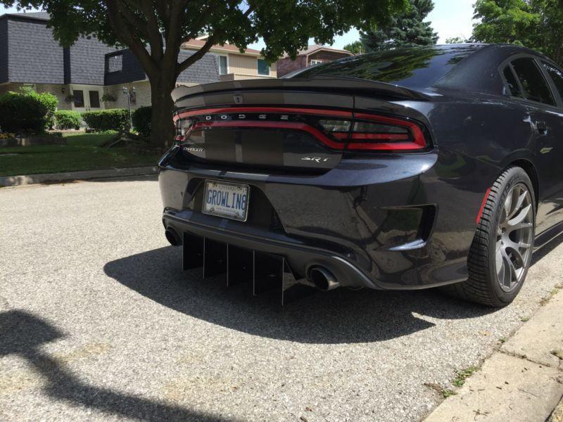 2015+Dodge Charger SCAT PACK/hellcat/daytona 392/srt 392 Rear Diffuser version 1 +Rear corner spats Ventus AutoWorks 