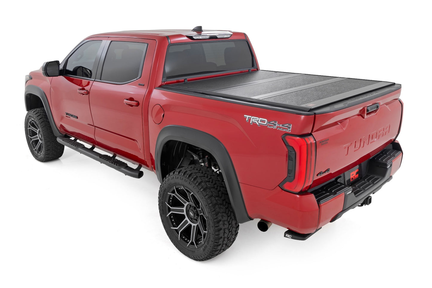 Hard Low Profile Bed Cover | 5'7" Bed | Cargo Mgmt | Toyota Tundra (22-23)