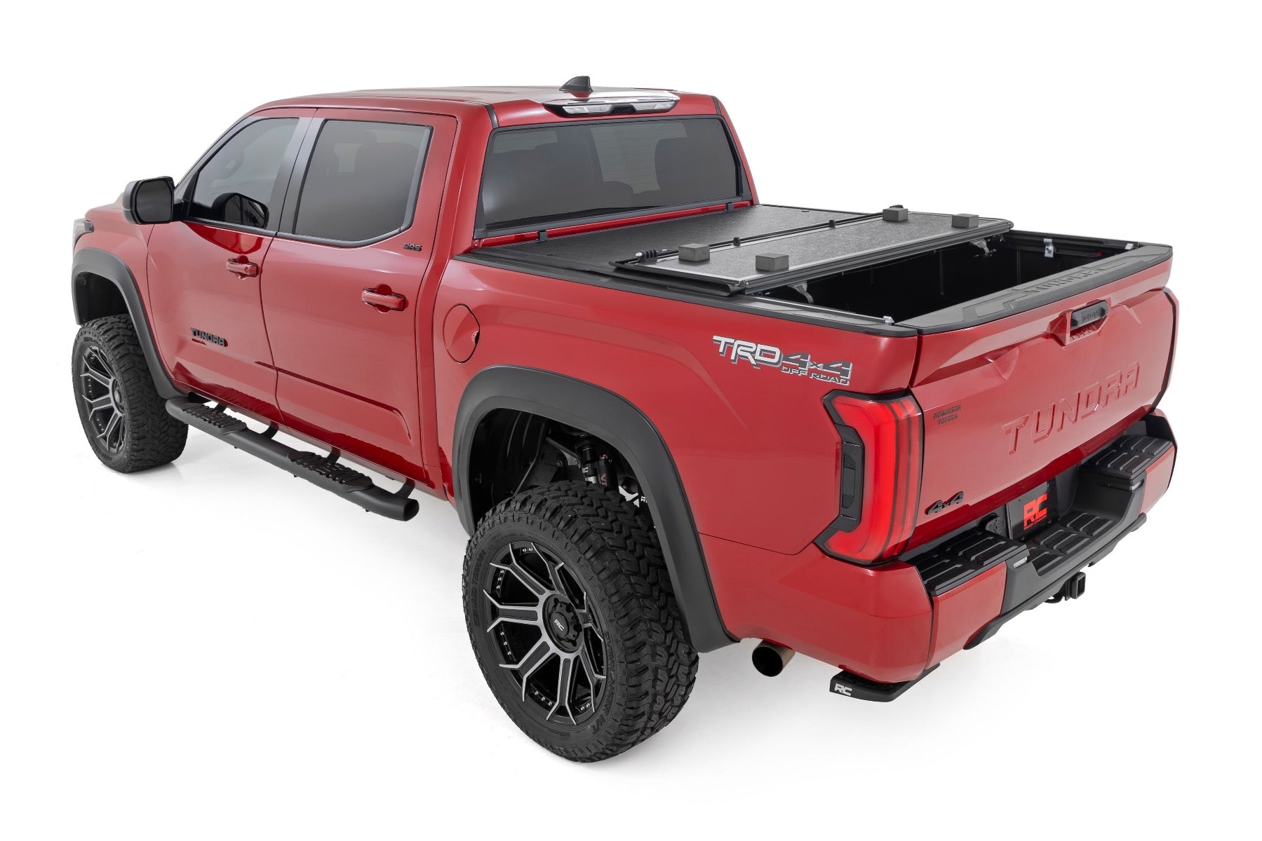Hard Low Profile Bed Cover | 5'7" Bed | Cargo Mgmt | Toyota Tundra (22-23)