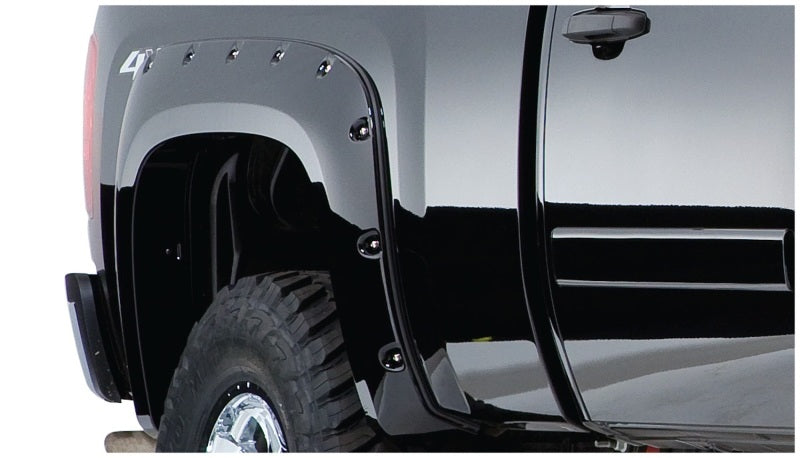 Bushwacker 99-06 Chevy Silverado 1500 Fleetside Pocket Style Flares 2pc 78.0/96.0in Lit - Noir