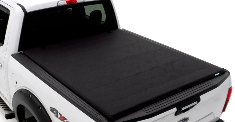 Lund 99-13 Ford F-250 Super Duty (8ft. Bed) Genesis Roll Up Tonneau Cover - Black