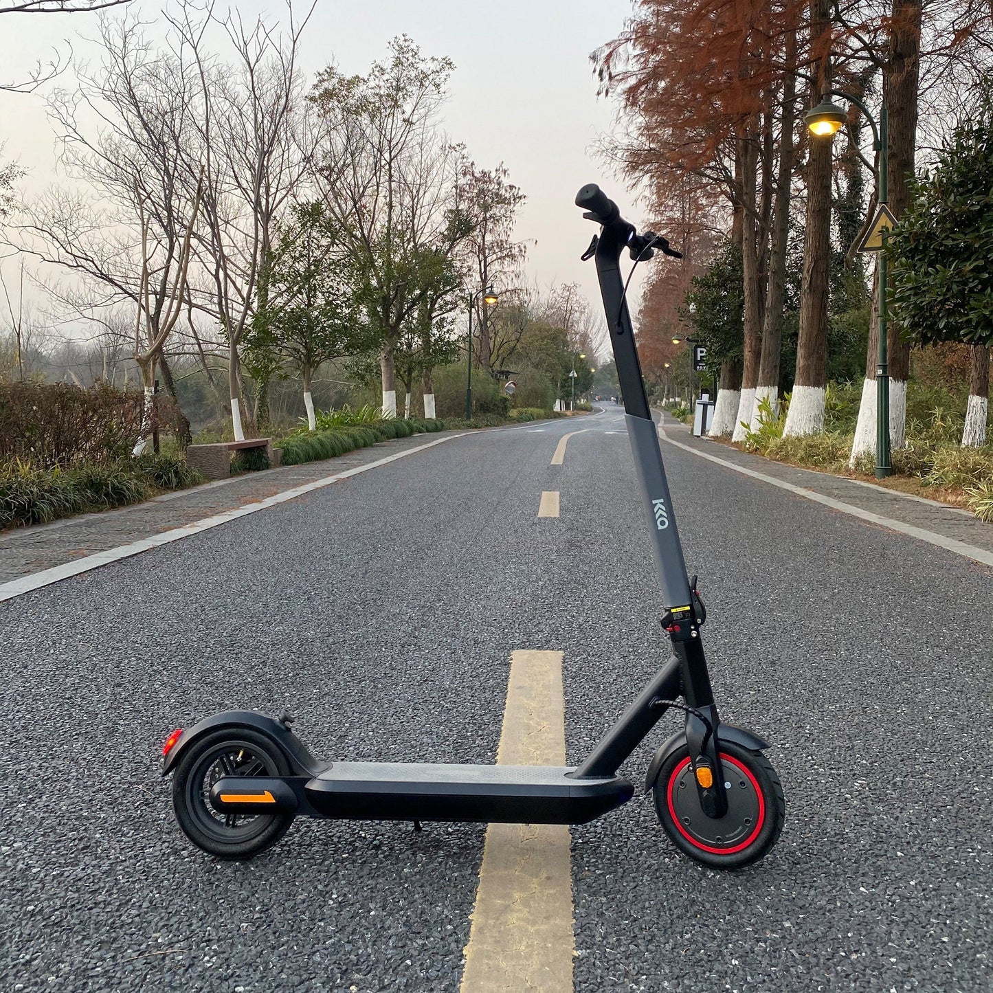 36V Freddo X1 E-Scooter. 350W motor, 16 mph, 8.5 inch tires, lightweight and foldable Kids Cars CA - Ride On Toys Store