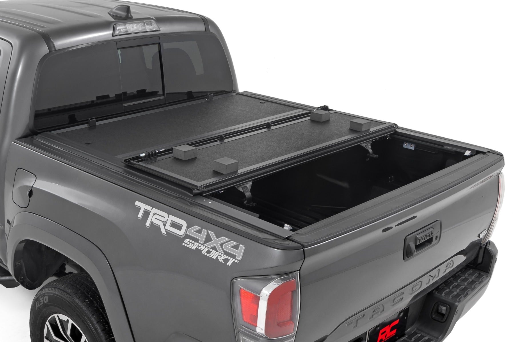 Hard Low Profile Bed Cover | 5' Bed | Toyota Tacoma 2WD/4WD (16-23)
