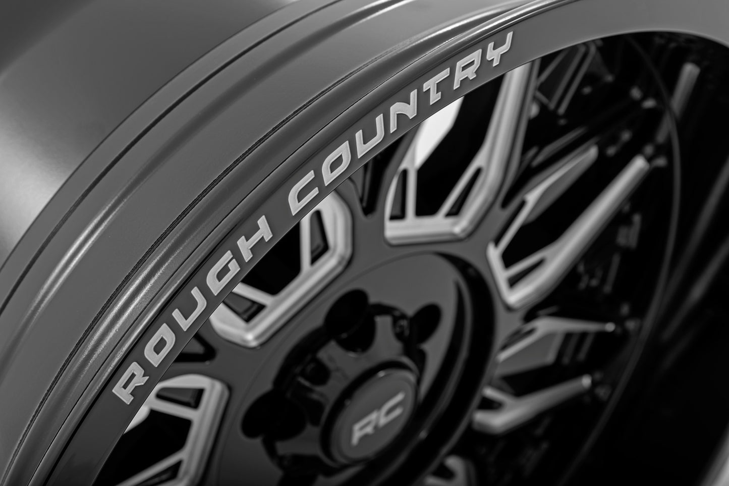 Rough Country 86 Series Wheel | One-Piece | Gloss Black | 20x10 | 5x4.5 | -19mm