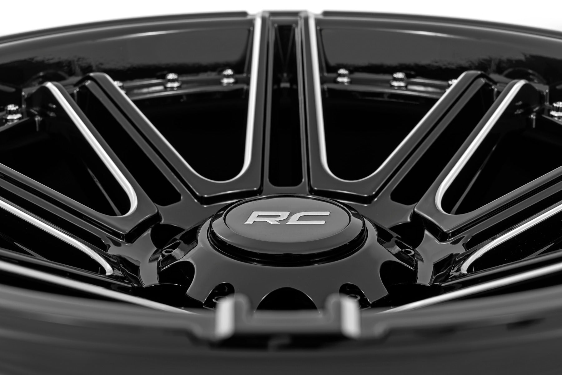 Rough Country 88 Series Wheel | One-Piece | Gloss Black | 17x8.5 | 6x5.5 | -12mm