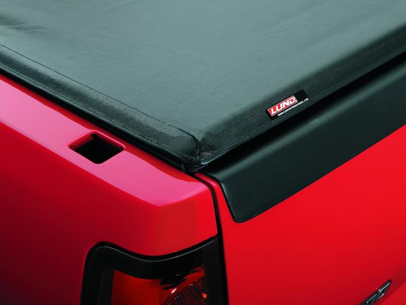 Lund 02-17 Dodge Ram 1500 (8ft. BedExcl. Beds w/Rambox) Genesis Roll Up Tonneau Cover - Black