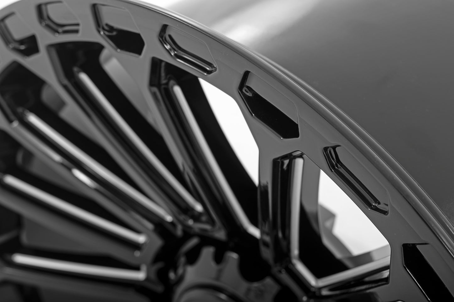 Rough Country 97 Series Wheel | One-Piece | Gloss Black | 22x10 | 6x135 | -19mm